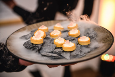 Teller mit Canapes